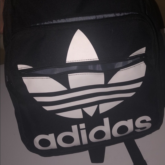 ADIDAS BACKPACK BRAND NEW - Picture 2 of 5
